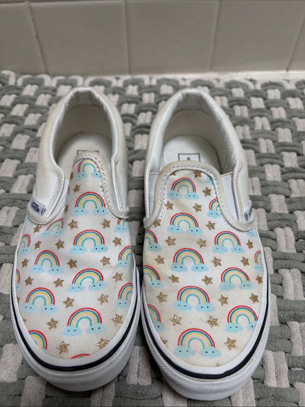 Vans Kids White Slip-On Sneakers with Rainbow and Gold Star Print size 3